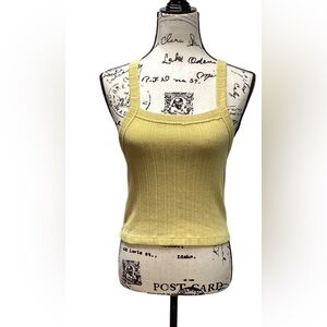 Jolie ribbed sweater tank. Gold/ bright yellow. Size Large